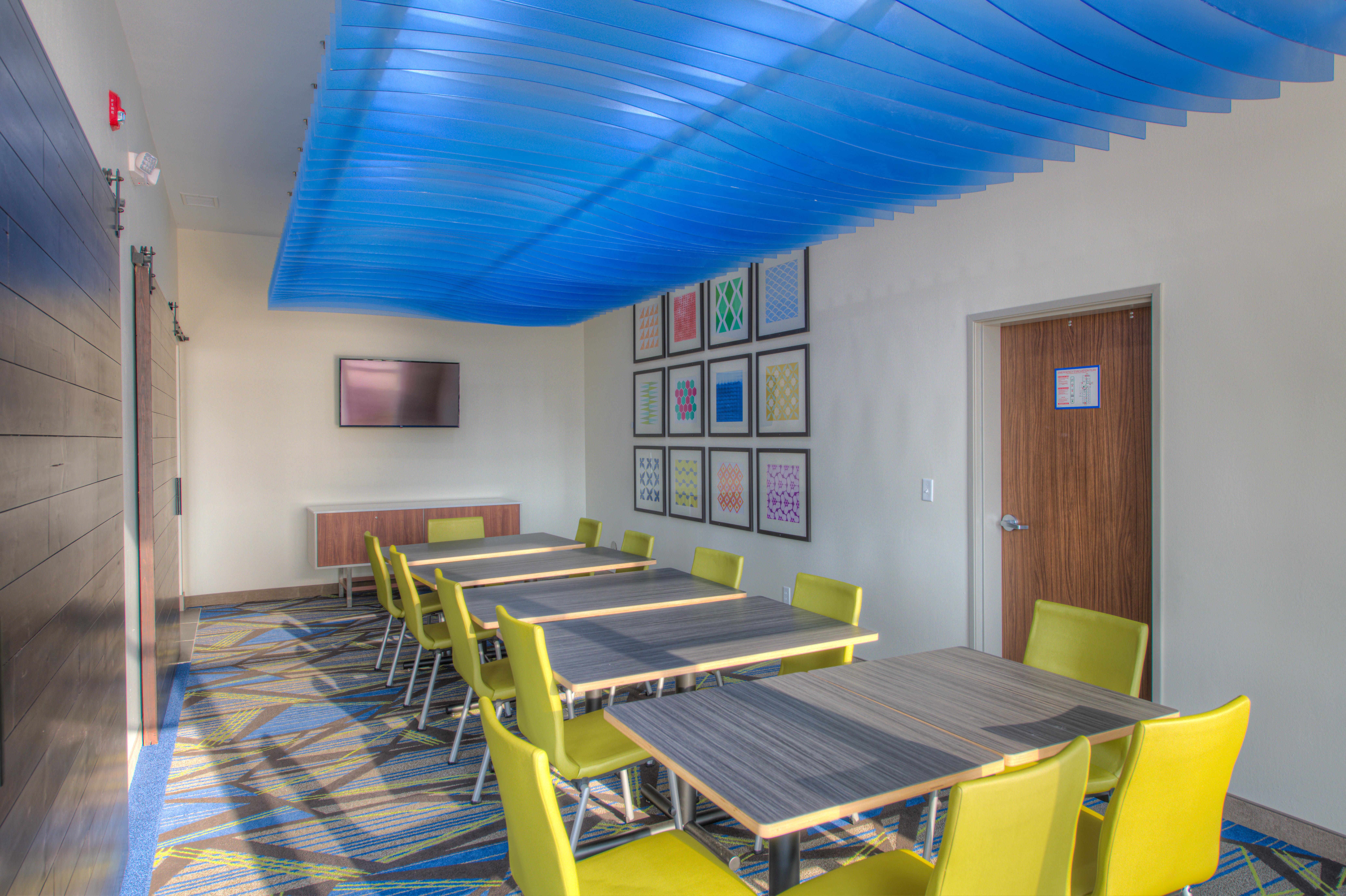 Holiday Inn Express & Suites - Remington By Ihg Εξωτερικό φωτογραφία
