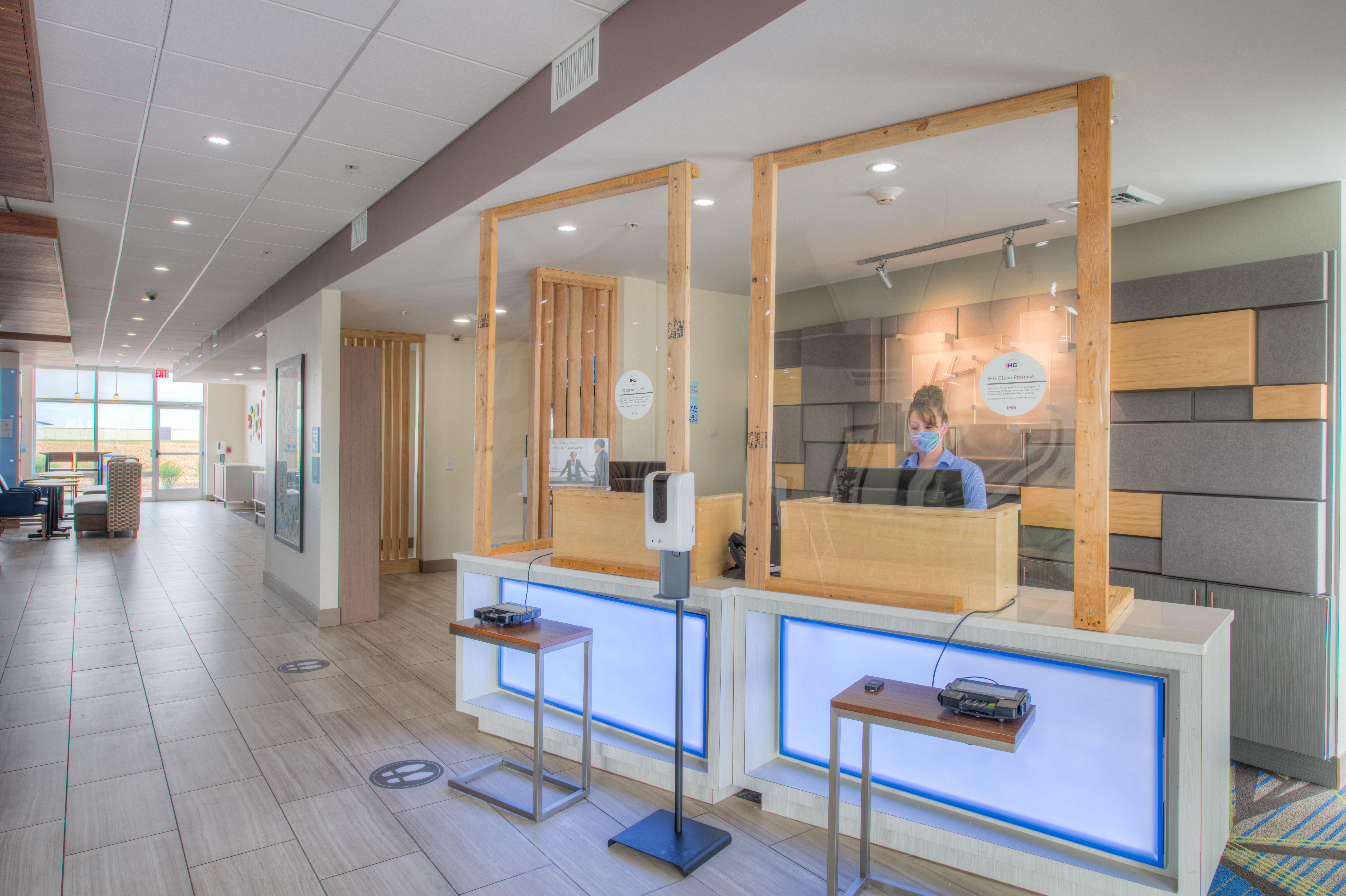 Holiday Inn Express & Suites - Remington By Ihg Εξωτερικό φωτογραφία